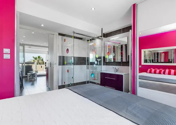 Emplacement N°1 Port Nature 4, Coursive Vue Mer, 2eme Etage, Village Naturiste * אגדה